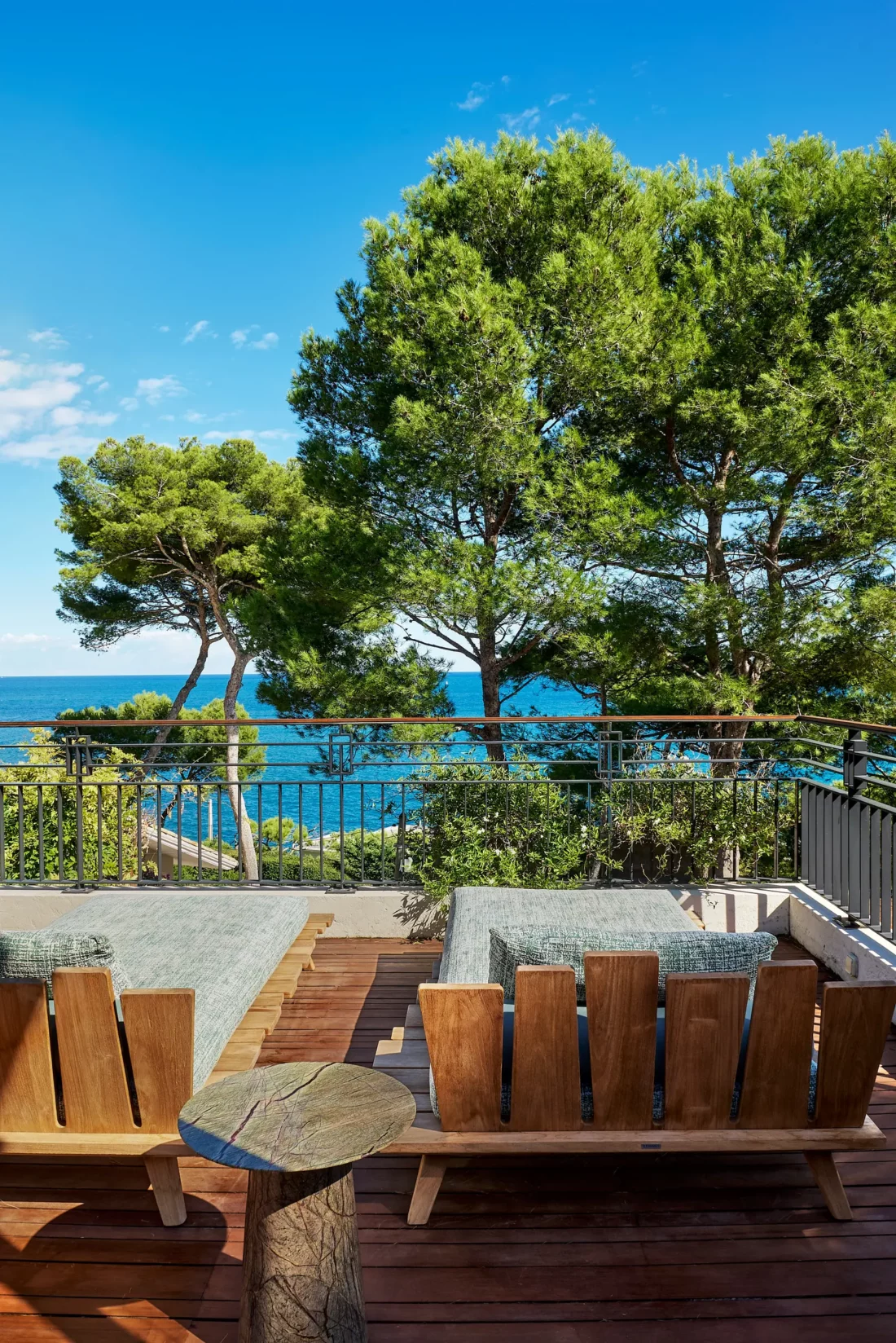 Salon de plein air Cap d'Antibes, mobilier Paola Lenti, Maison Charvin